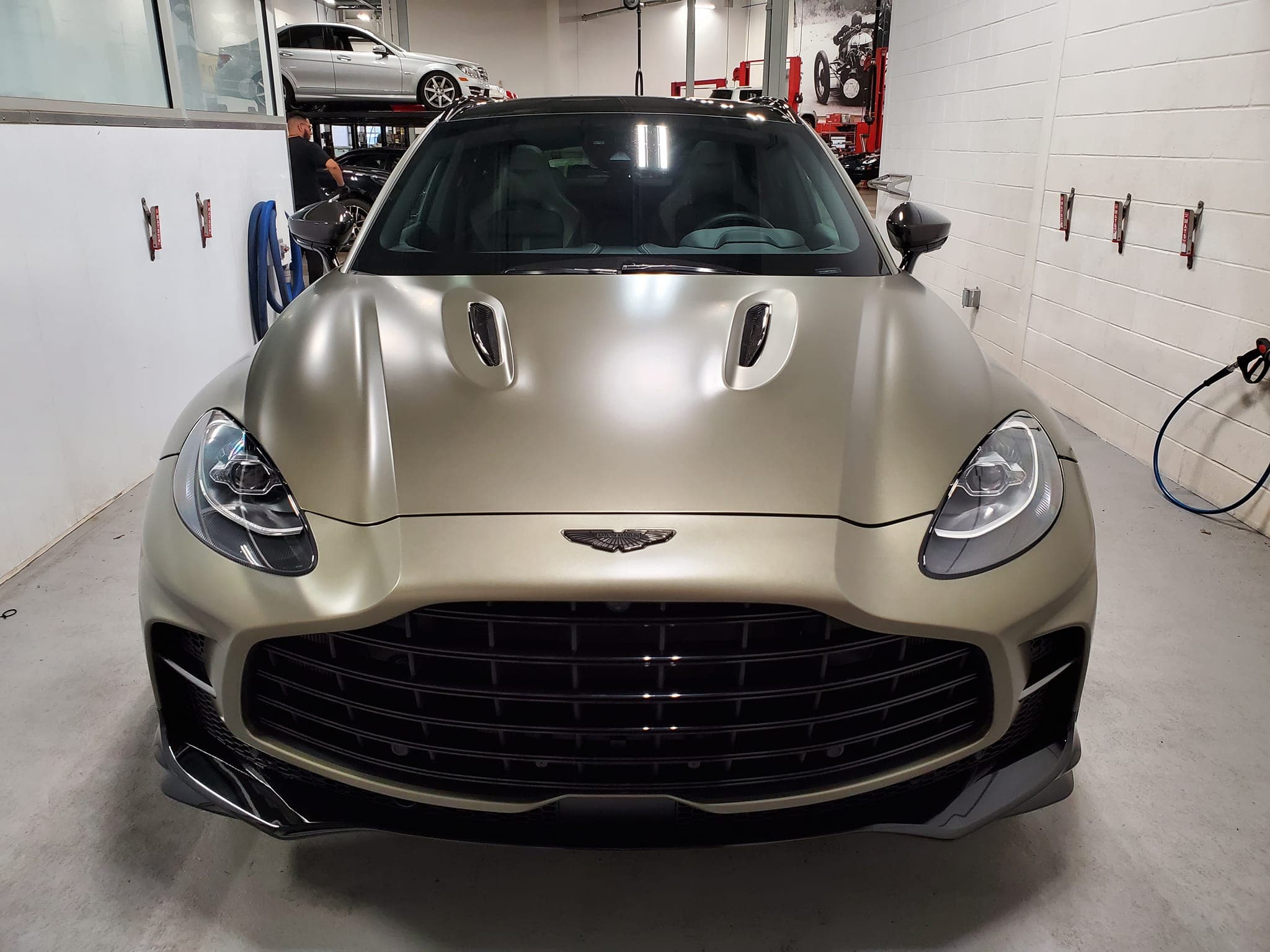 Aston Martin DBX